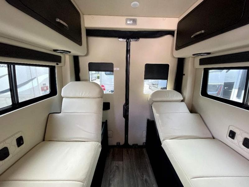 2025 Midwest Automotive Designs 2025 Midwest Automotive Designs Legend - thumbnail 16