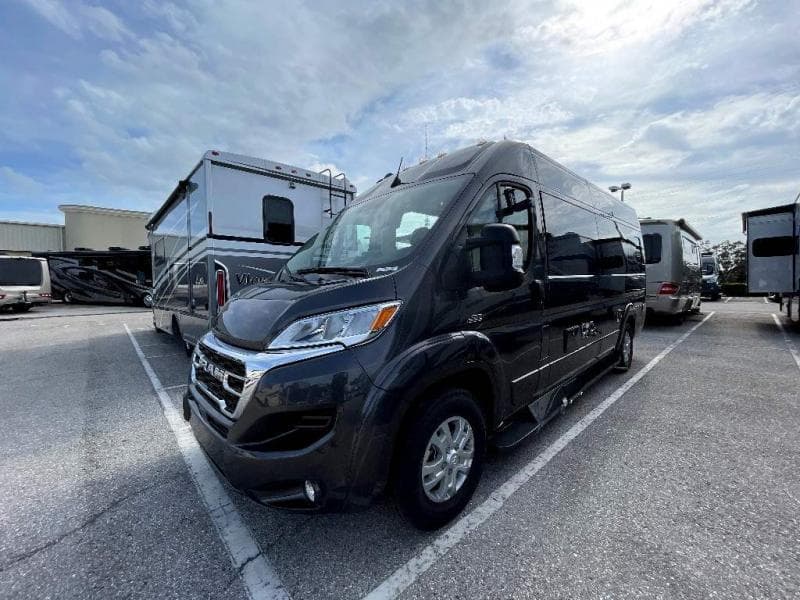 2025 Midwest Automotive Designs 2025 Midwest Automotive Designs Legend - thumbnail 4