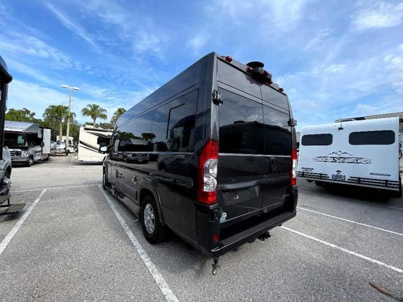 2025 Midwest Automotive Designs 2025 Midwest Automotive Designs Legend - thumbnail 5