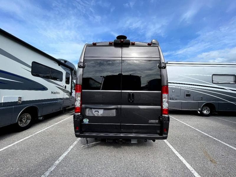 2025 Midwest Automotive Designs 2025 Midwest Automotive Designs Legend - thumbnail 6