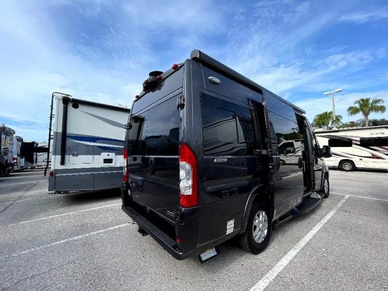 2025 Midwest Automotive Designs 2025 Midwest Automotive Designs Legend - thumbnail 7