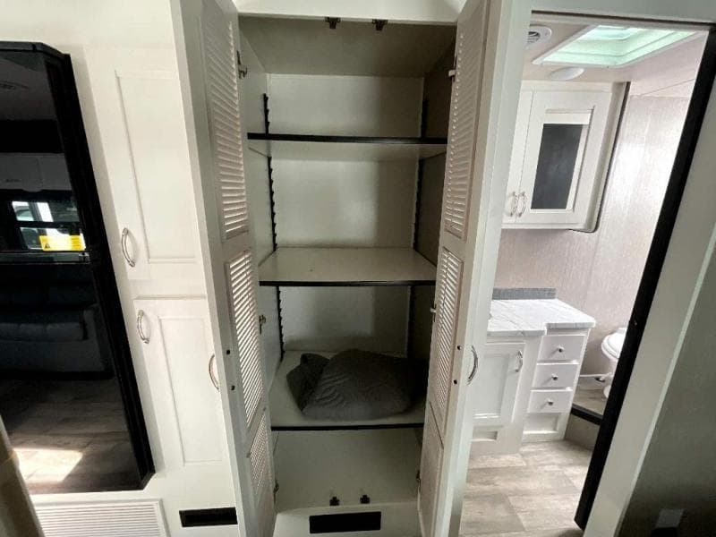 2024 Nexus RV 2024 Nexus RV Triumph - thumbnail 16