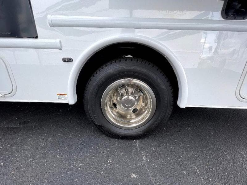 2024 Nexus RV 2024 Nexus RV Triumph - thumbnail 5