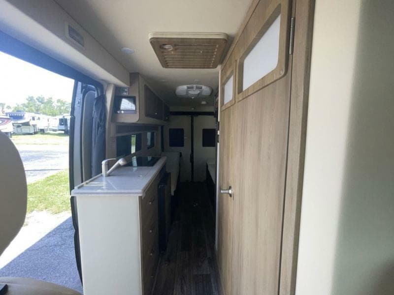 2025 Midwest Automotive Designs 2025 Midwest Automotive Designs Legend - thumbnail 13