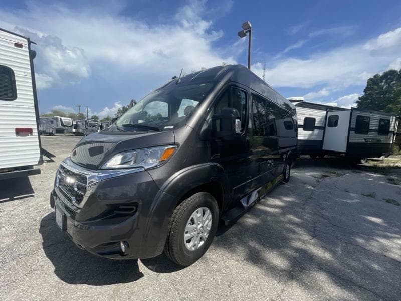 2025 Midwest Automotive Designs 2025 Midwest Automotive Designs Legend - thumbnail 4