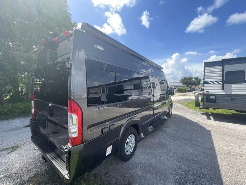 2025 Midwest Automotive Designs 2025 Midwest Automotive Designs Legend - thumbnail 8