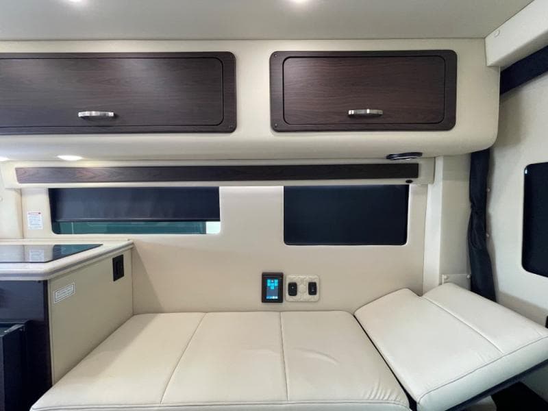 2025 Midwest Automotive Designs 2025 Midwest Automotive Designs Legend - thumbnail 12