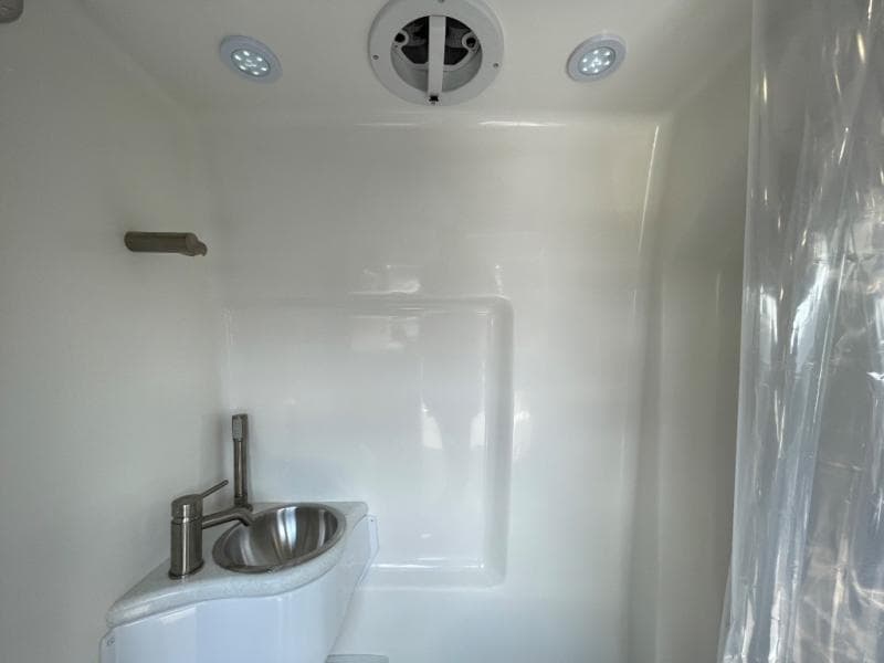 2025 Midwest Automotive Designs 2025 Midwest Automotive Designs Legend - thumbnail 16