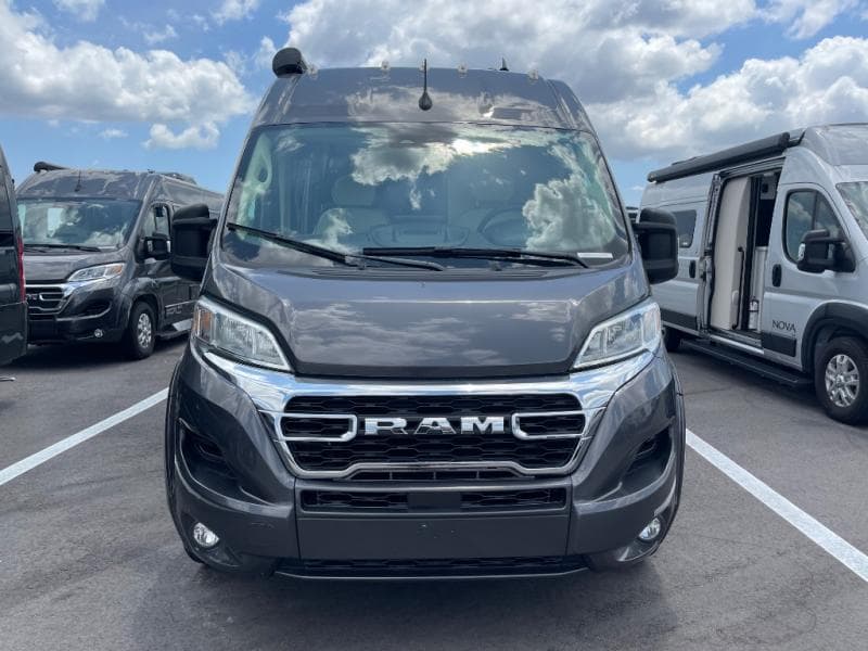 2025 Midwest Automotive Designs 2025 Midwest Automotive Designs Legend - thumbnail 3