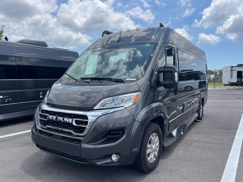 2025 Midwest Automotive Designs 2025 Midwest Automotive Designs Legend - thumbnail 4