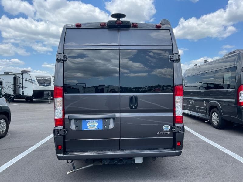 2025 Midwest Automotive Designs 2025 Midwest Automotive Designs Legend - thumbnail 6