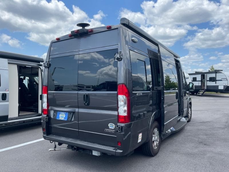 2025 Midwest Automotive Designs 2025 Midwest Automotive Designs Legend - thumbnail 7