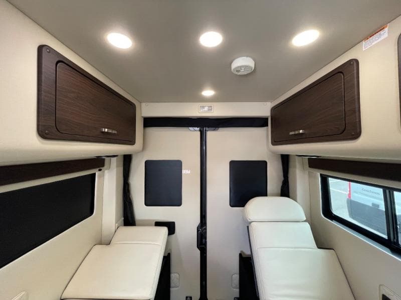 2025 Midwest Automotive Designs 2025 Midwest Automotive Designs Legend - thumbnail 8