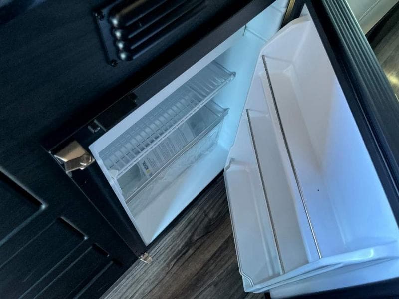 2025 Midwest Automotive Designs 2025 Midwest Automotive Designs Legend - thumbnail 21