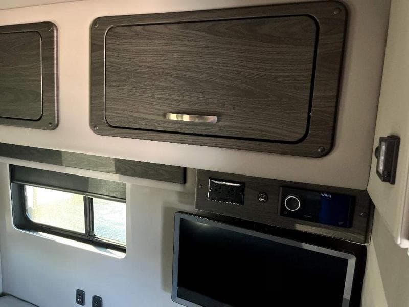 2025 Midwest Automotive Designs 2025 Midwest Automotive Designs Legend - thumbnail 29