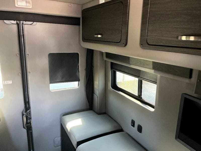 2025 Midwest Automotive Designs 2025 Midwest Automotive Designs Legend - thumbnail 30