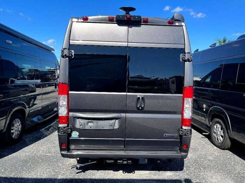 2025 Midwest Automotive Designs 2025 Midwest Automotive Designs Legend - thumbnail 7