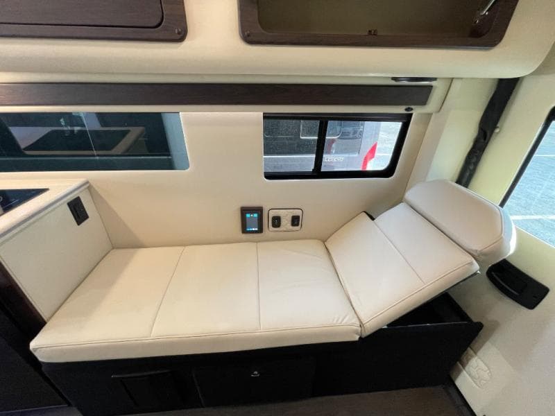 2025 Midwest Automotive Designs 2025 Midwest Automotive Designs Legend - thumbnail 24