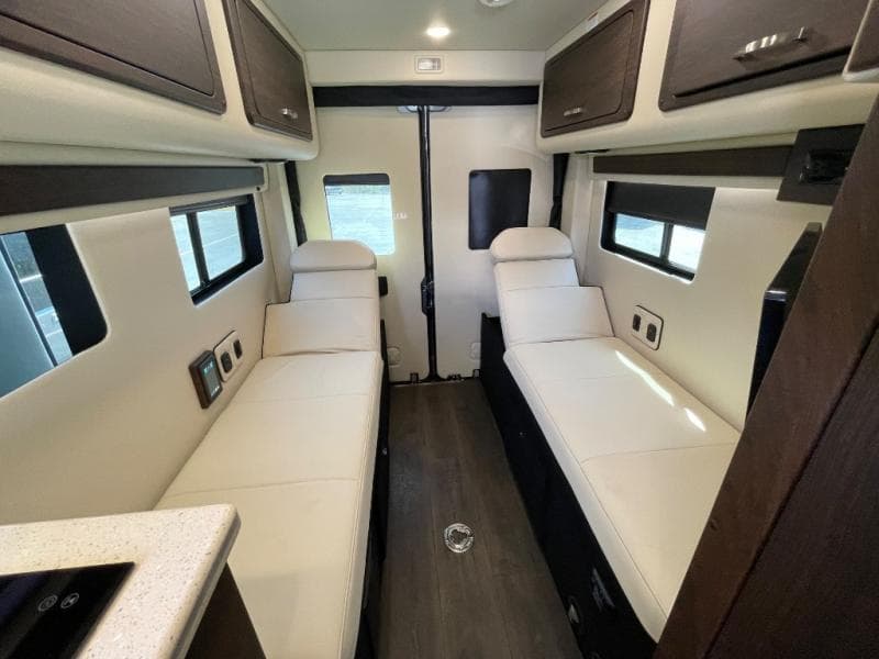 2025 Midwest Automotive Designs 2025 Midwest Automotive Designs Legend - thumbnail 25