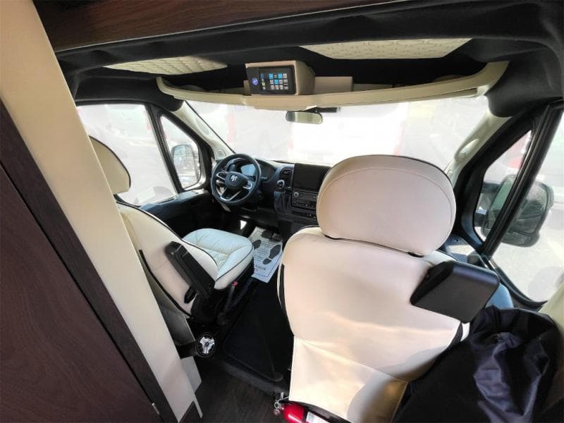 2025 Midwest Automotive Designs 2025 Midwest Automotive Designs Legend - thumbnail 6