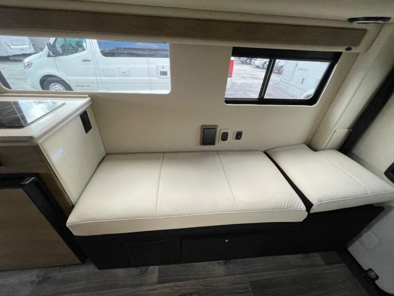 2025 Midwest Automotive Designs 2025 Midwest Automotive Designs Legend - thumbnail 17