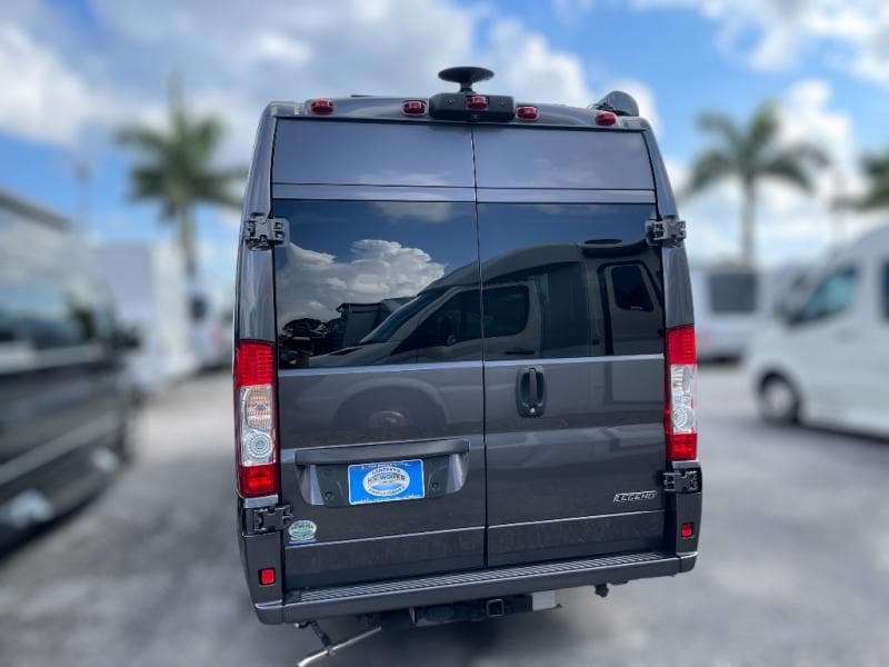 2025 Midwest Automotive Designs 2025 Midwest Automotive Designs Legend - thumbnail 5