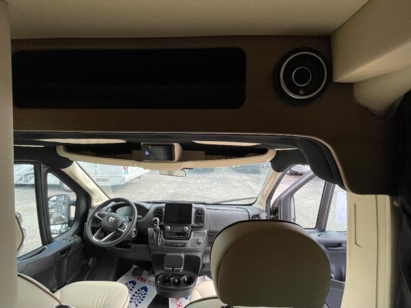 2025 Midwest Automotive Designs 2025 Midwest Automotive Designs Legend - thumbnail 6