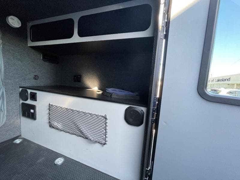 2022 inTech RV 2022 inTech RV Flyer - thumbnail 11