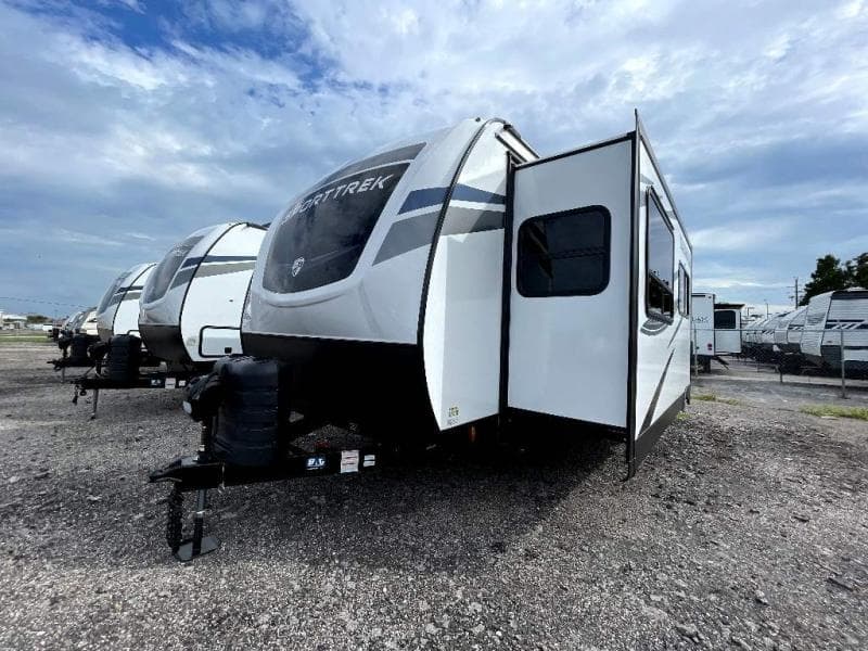 2024 Venture RV 2024 Venture RV SportTrek - thumbnail 4