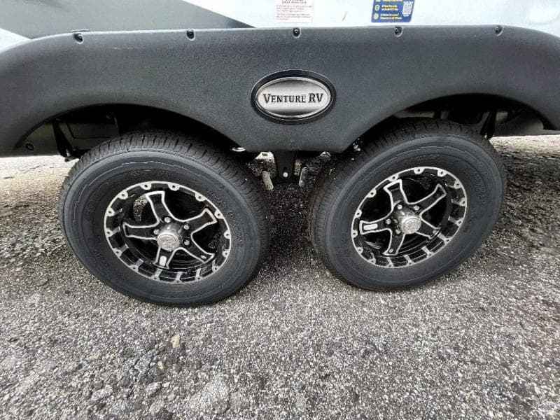 2024 Venture RV 2024 Venture RV SportTrek - thumbnail 10