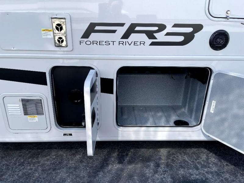 2024 Forest River 2024 Forest River FR3 - thumbnail 19