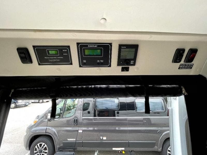 2024 Winnebago 2024 Winnebago Travato - thumbnail 18