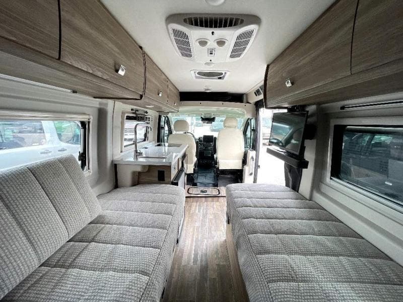 2024 Winnebago 2024 Winnebago Travato - thumbnail 25