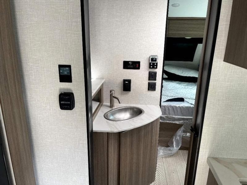 2024 Venture RV 2024 Venture RV Sonic - thumbnail 21