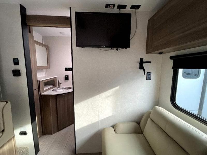 2024 Venture RV 2024 Venture RV Sonic - thumbnail 17