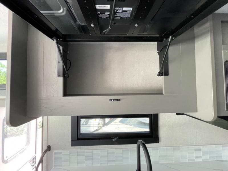 2024 Coachmen 2024 Coachmen Pursuit - thumbnail 16