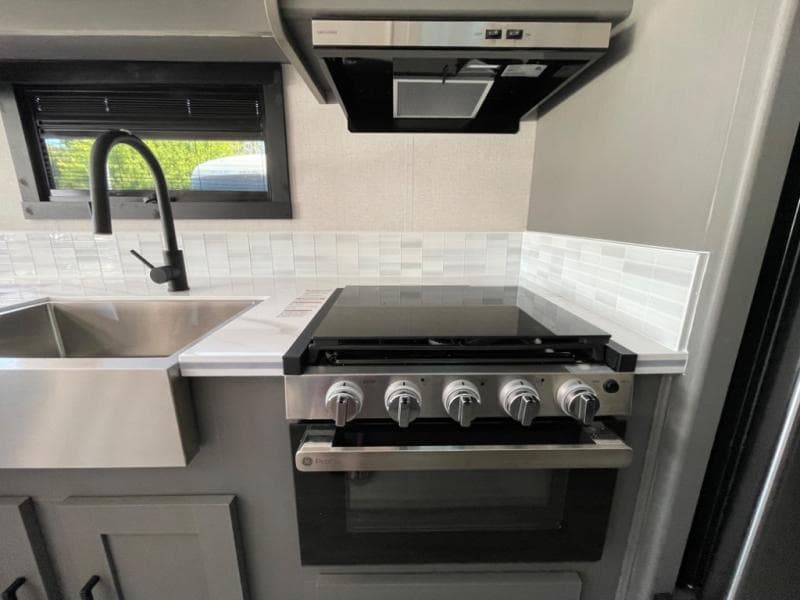 2024 Coachmen 2024 Coachmen Pursuit - thumbnail 21