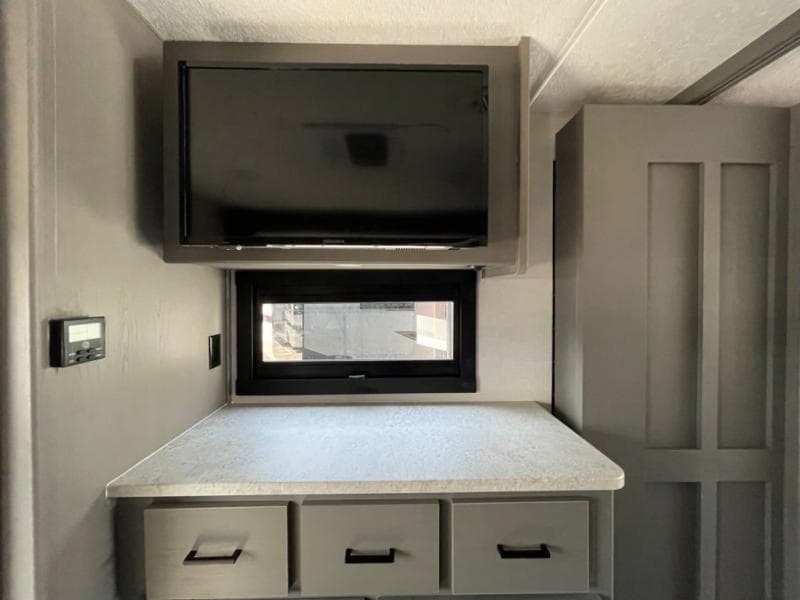 2024 Coachmen 2024 Coachmen Pursuit - thumbnail 36