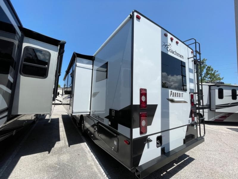 2024 Coachmen 2024 Coachmen Pursuit - thumbnail 5