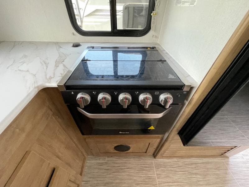 2024 Coachmen 2024 Coachmen Freedom Express - thumbnail 31