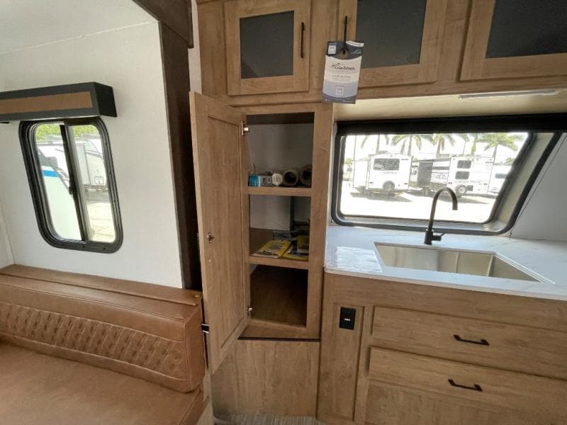 2024 Coachmen 2024 Coachmen Freedom Express - thumbnail 34