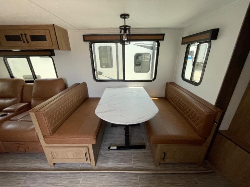 2024 Coachmen 2024 Coachmen Freedom Express - thumbnail 35