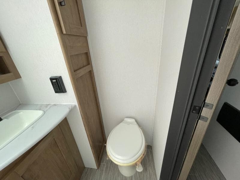 2024 Coachmen 2024 Coachmen Freedom Express - thumbnail 40