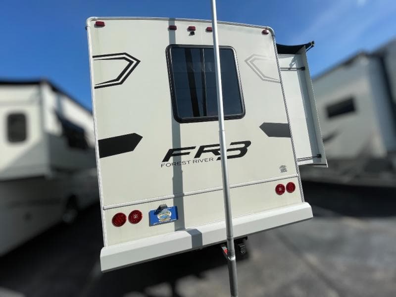 2024 Forest River 2024 Forest River FR3 - thumbnail 5