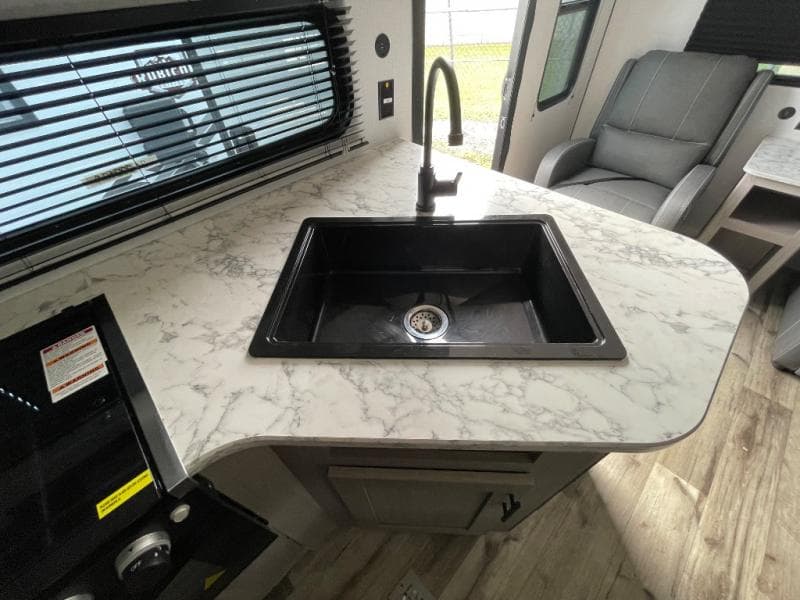 2024 Dutchmen 2024 Dutchmen Coleman - thumbnail 24