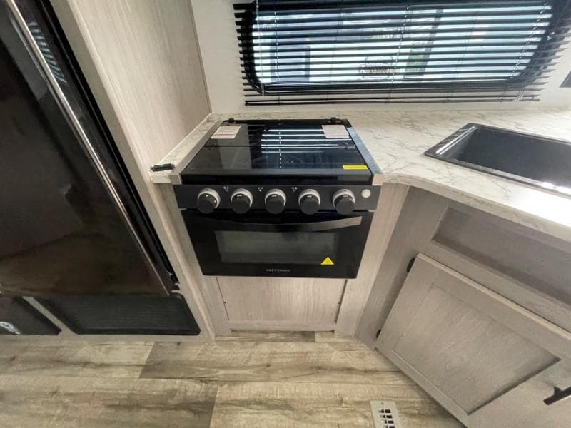 2024 Dutchmen 2024 Dutchmen Coleman - thumbnail 26