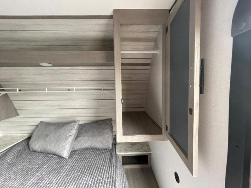 2024 Dutchmen 2024 Dutchmen Coleman - thumbnail 43