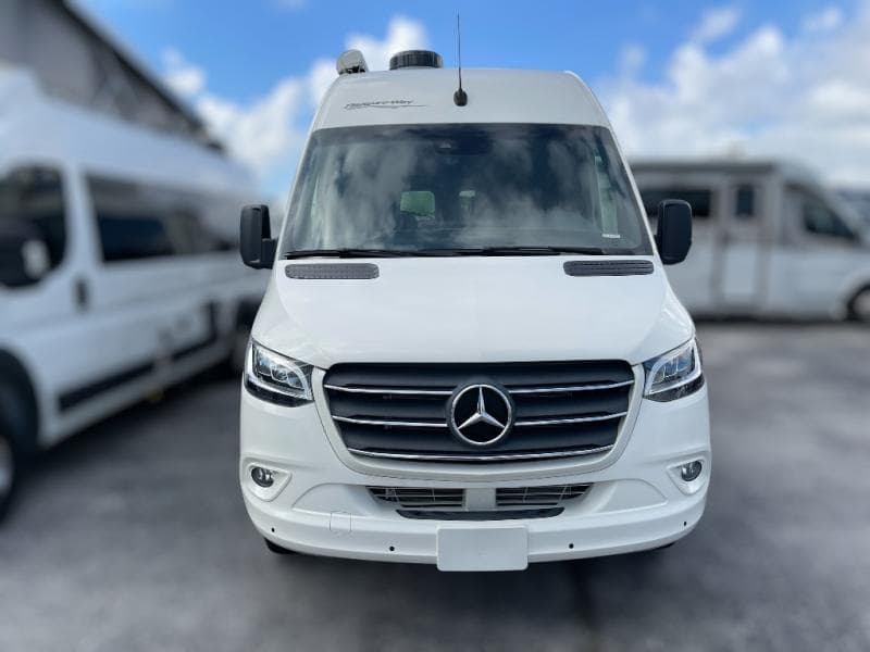 2024 Pleasure-Way 2024 Pleasure-Way Plateau - thumbnail 3