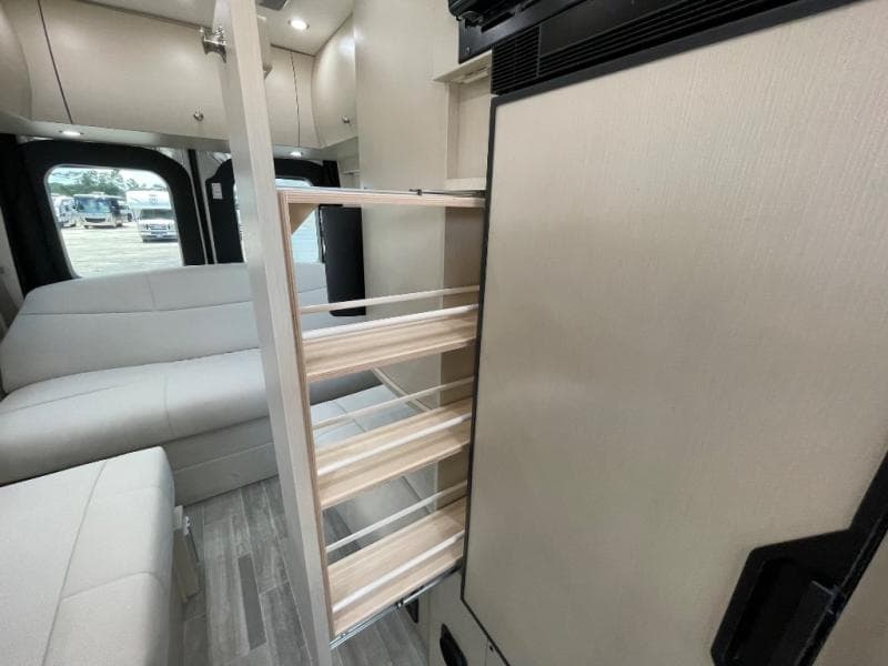 2024 Pleasure-Way 2024 Pleasure-Way Plateau - thumbnail 25