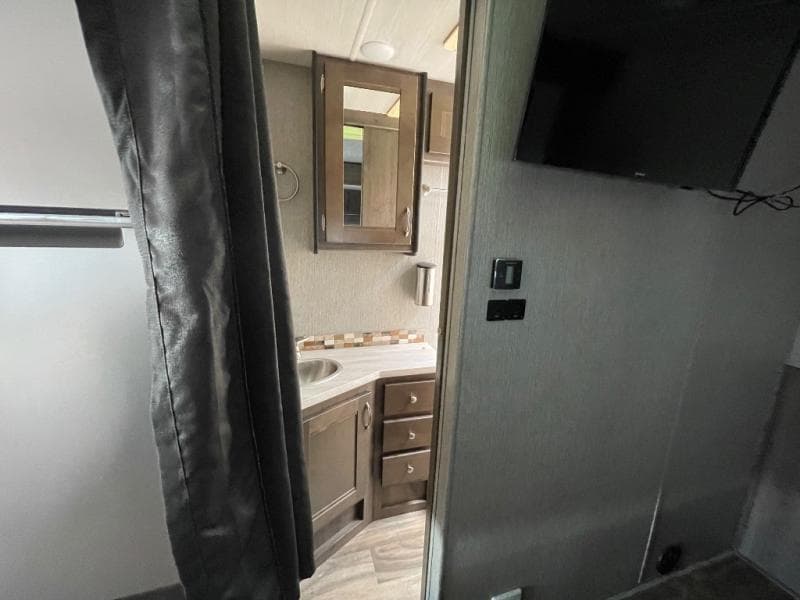 2021 Nexus RV 2021 Nexus RV Phantom - thumbnail 35